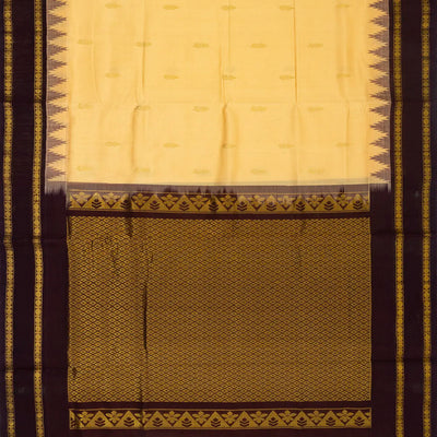 Cream Handloom Silk Cotton Saree With Floral Buttas