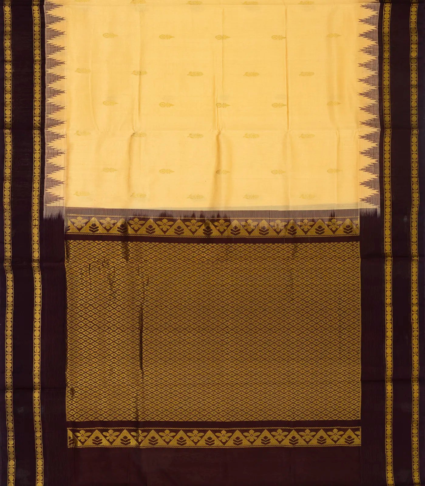 Cream Handloom Silk Cotton Saree With Floral Buttas