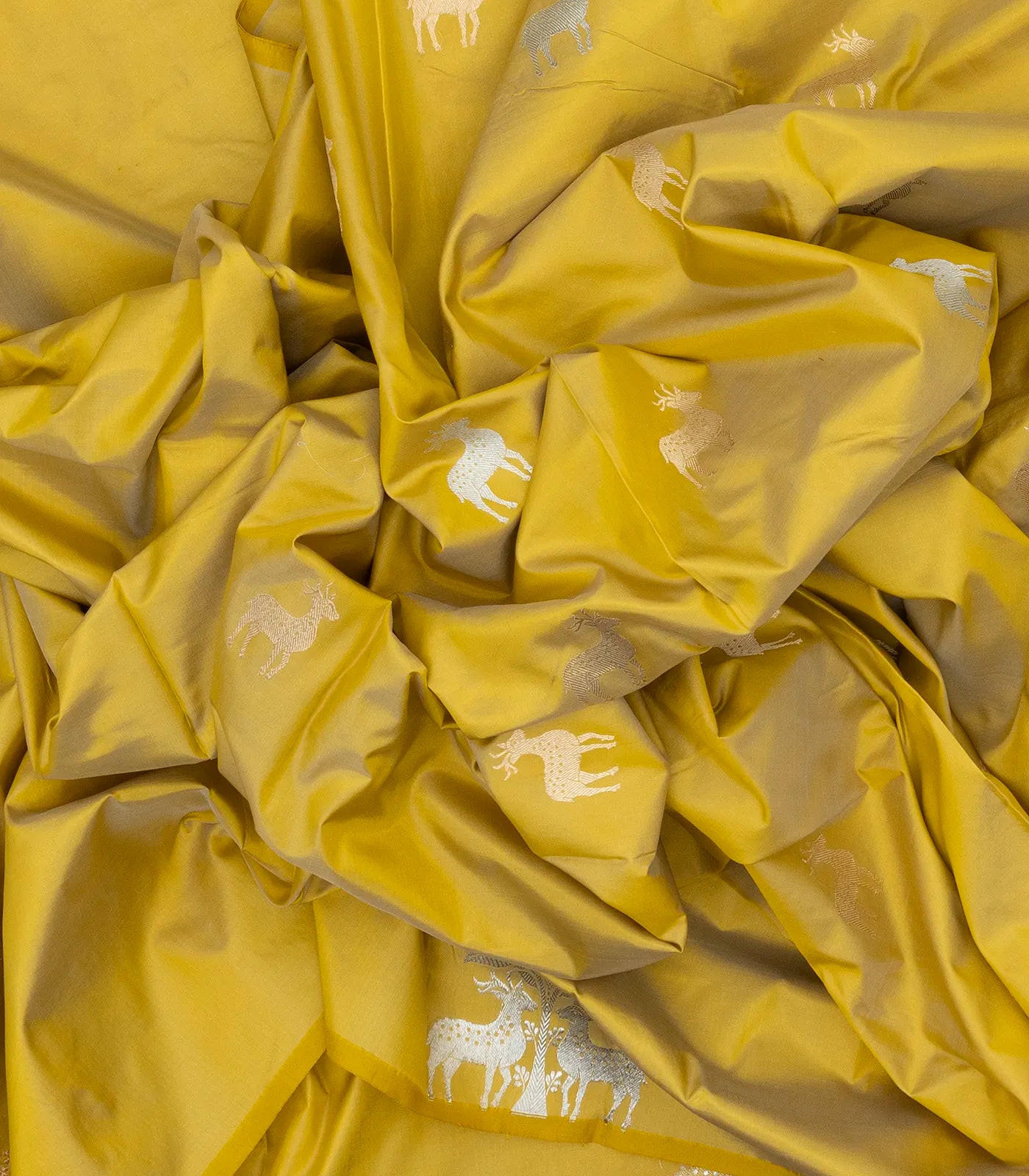 Gold Handloom Banarasi Silk Saree With Deer Buttas