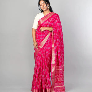 Pink Woven Dola Synthetic Saree With Printed Checks