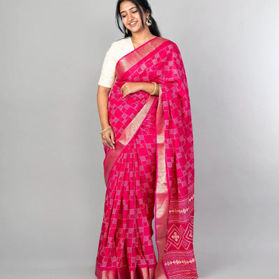 Pink Woven Dola Synthetic Saree With Printed Checks