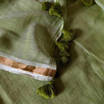 Baby olive with rust gold