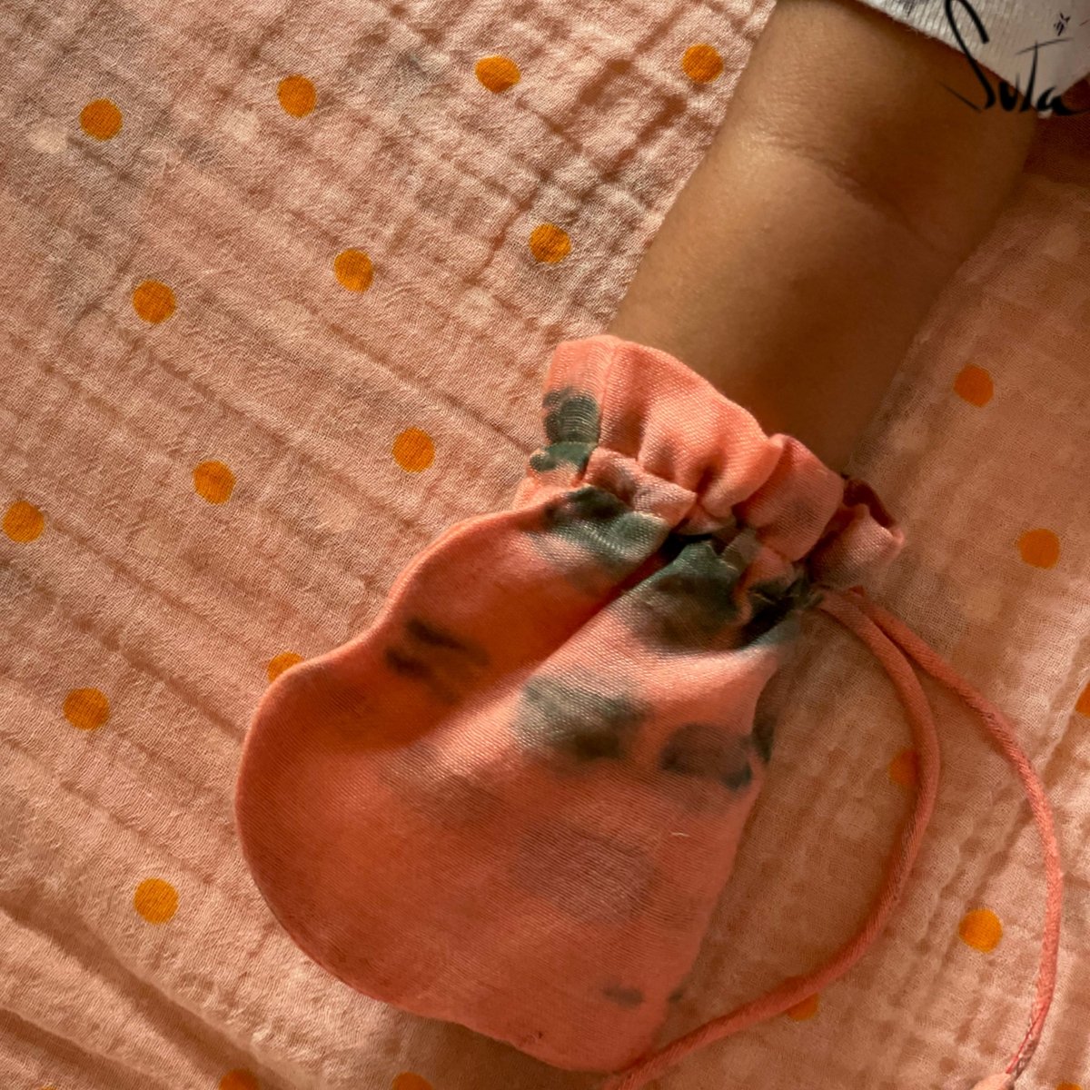 Baby Strawberry Bubblegum (Baby Mittens)