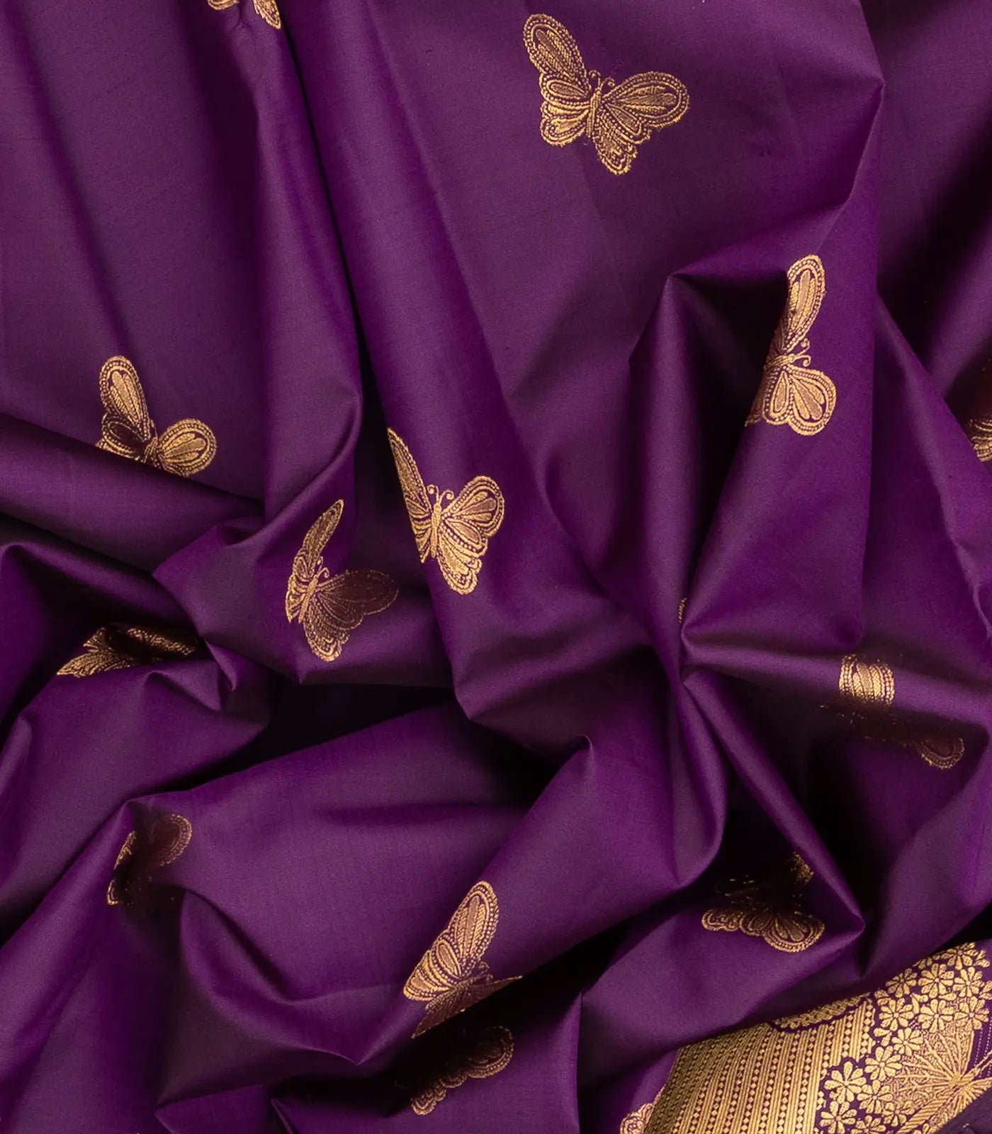Magenta Handloom Kanchipuram Silk Saree With Butter Fly Buttas