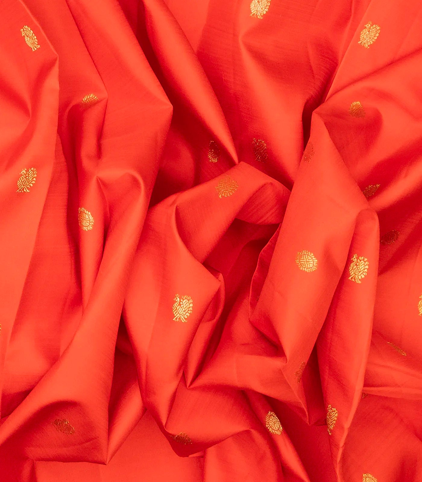 Red Handloom Kanchipuram Silk Saree And Annam Chakaram Buttas