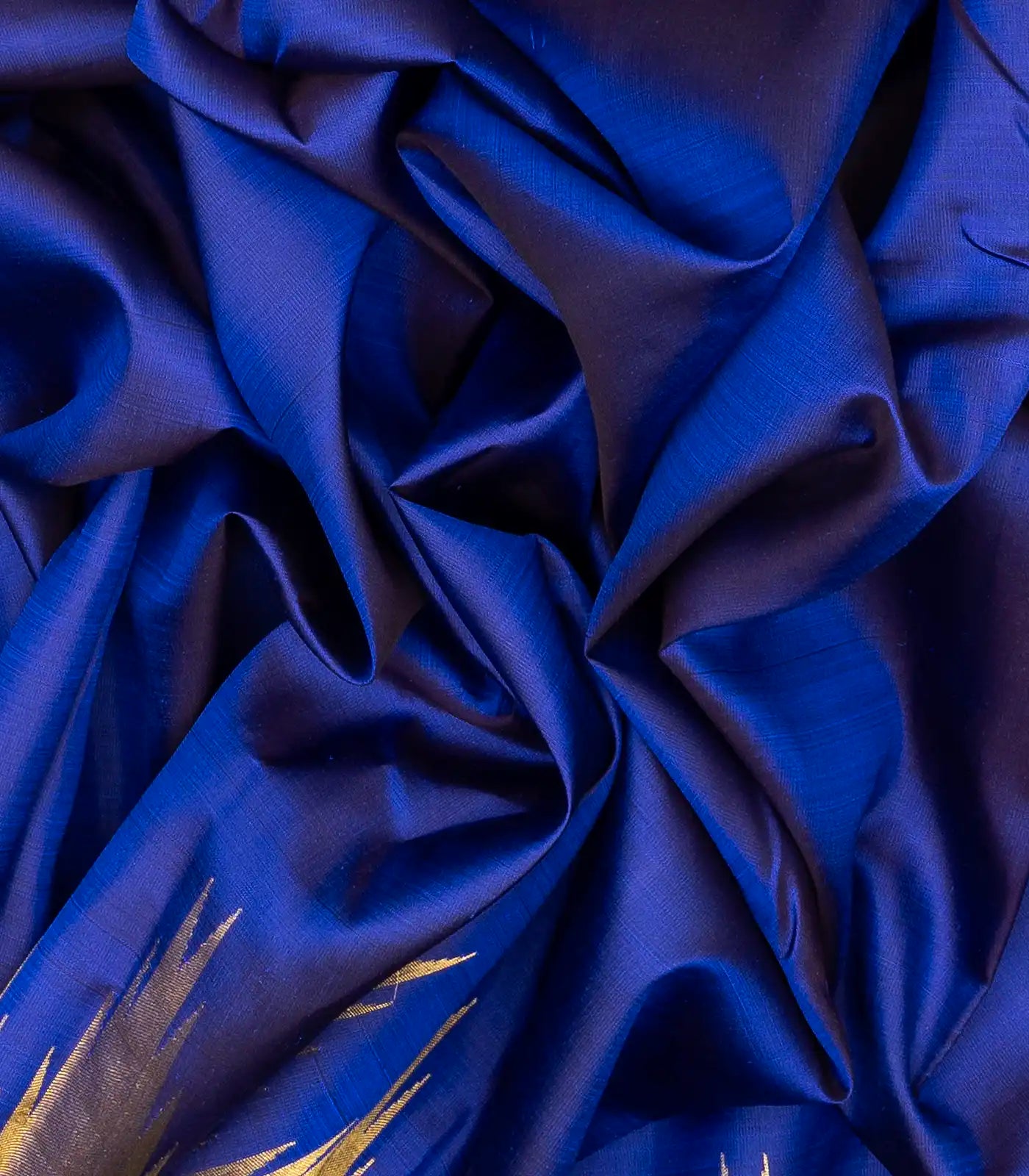 Blue Handloom Kanchipuram Silk Saree With Temple Border