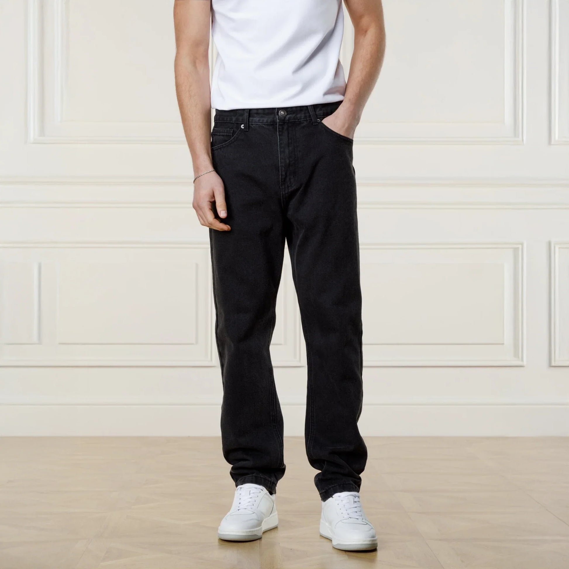 Belier Straight Leg Jeans Washed Black