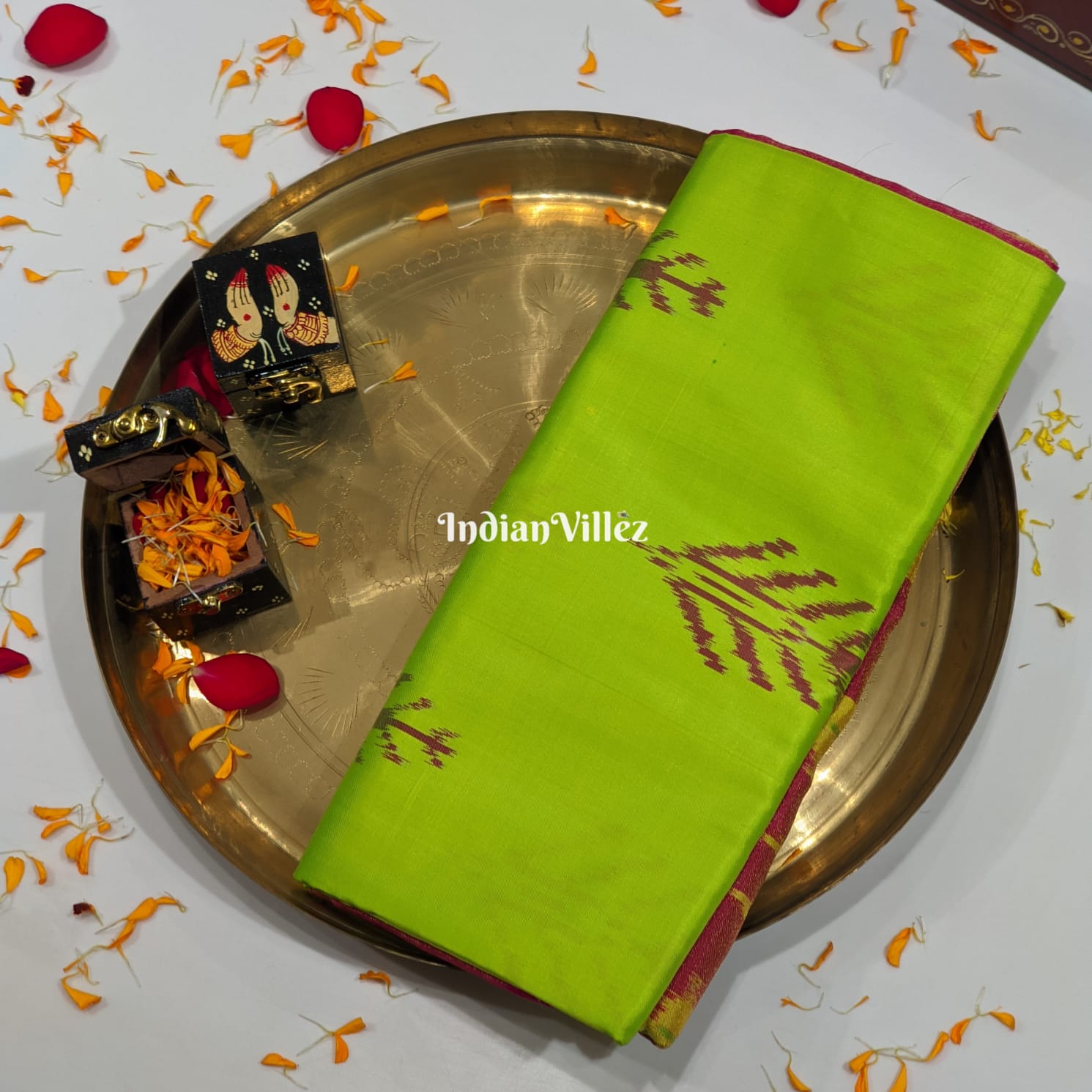 Fluorescent Green Magenta Peacock Design Pochampally Ikat Silk Saree