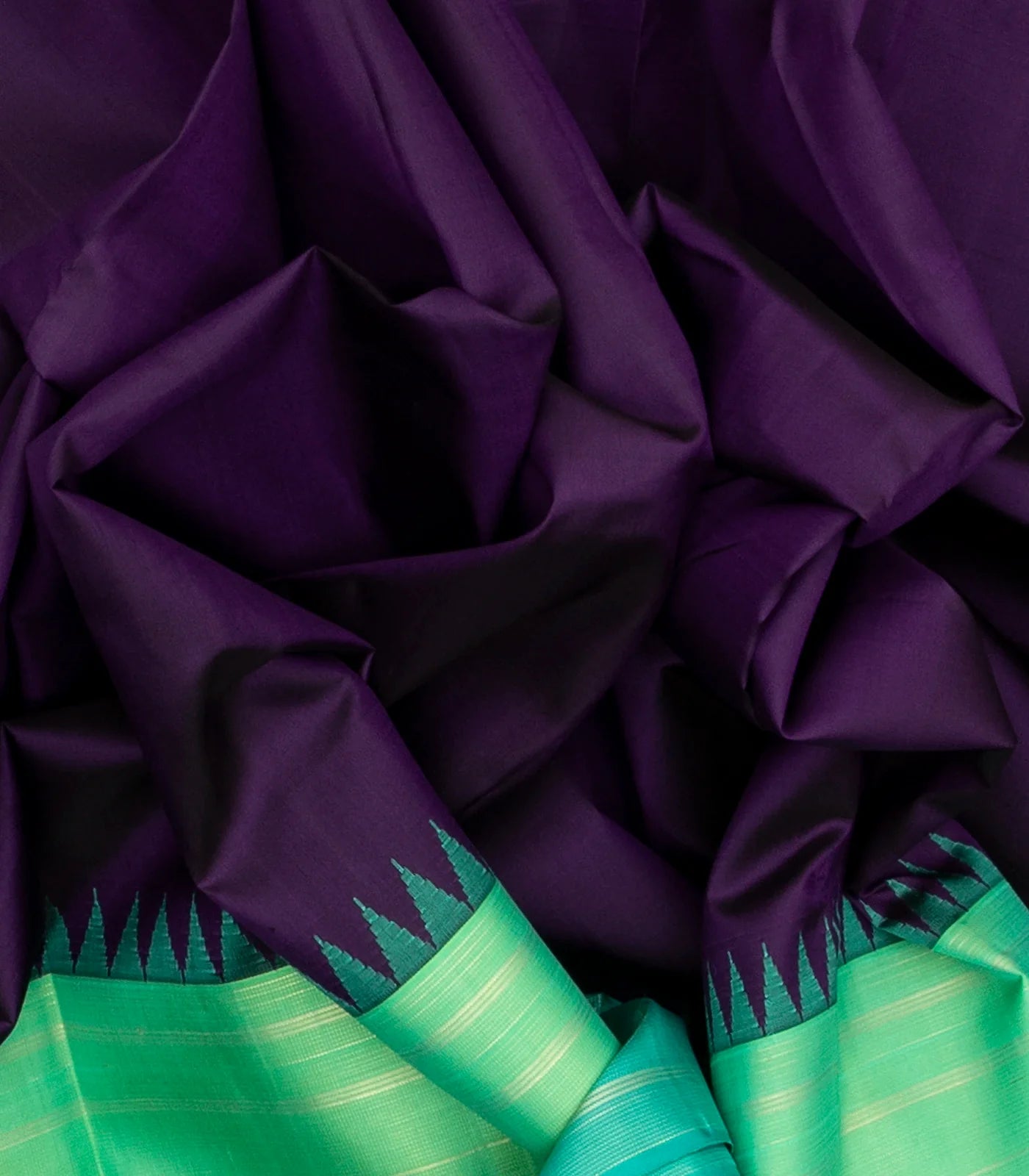 Magenta Handloom Kanchipuram Korvai Silk Saree With Aquamarine Border