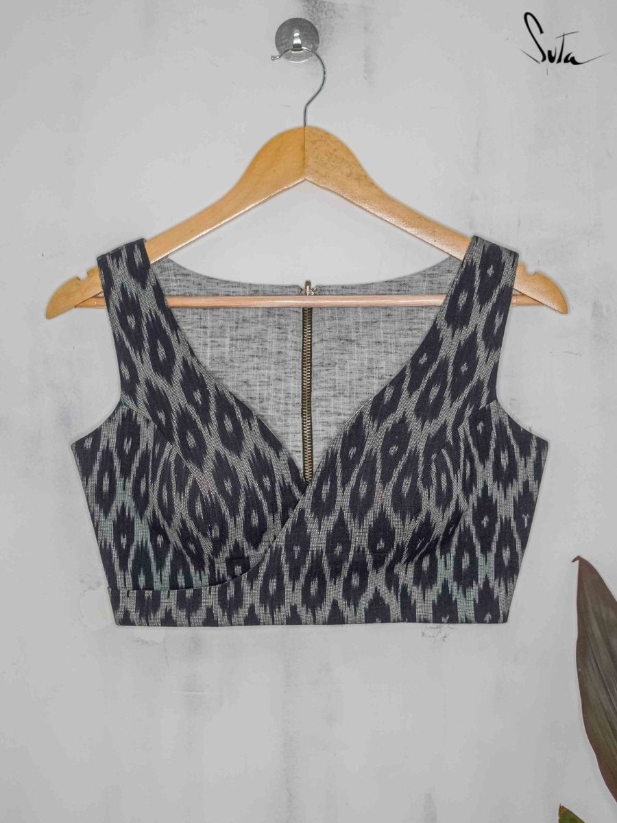 Black and Grey Alat Palat