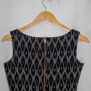 Black and Grey Alat Palat