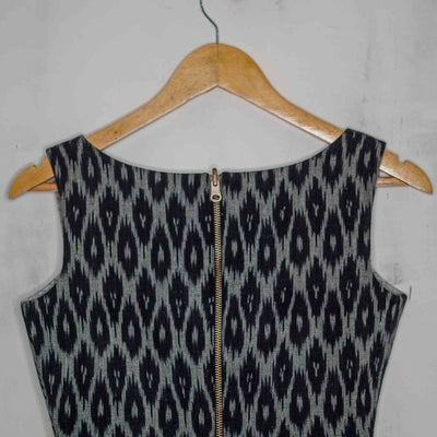 Black and Grey Alat Palat