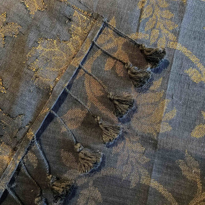 Black Sesame Pudding (Table Runner)