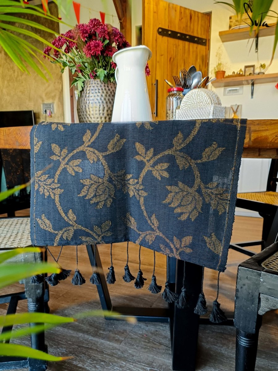 Black Sesame Pudding (Table Runner)