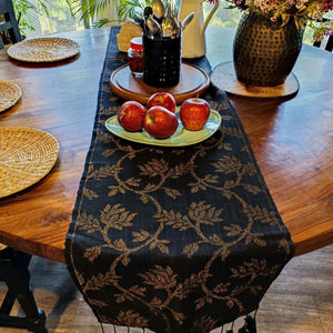 Black Sesame Pudding (Table Runner)