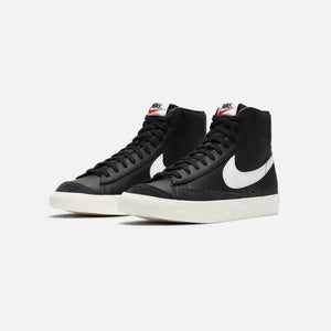 Nike | BLAZER MID '77 VINTAGE