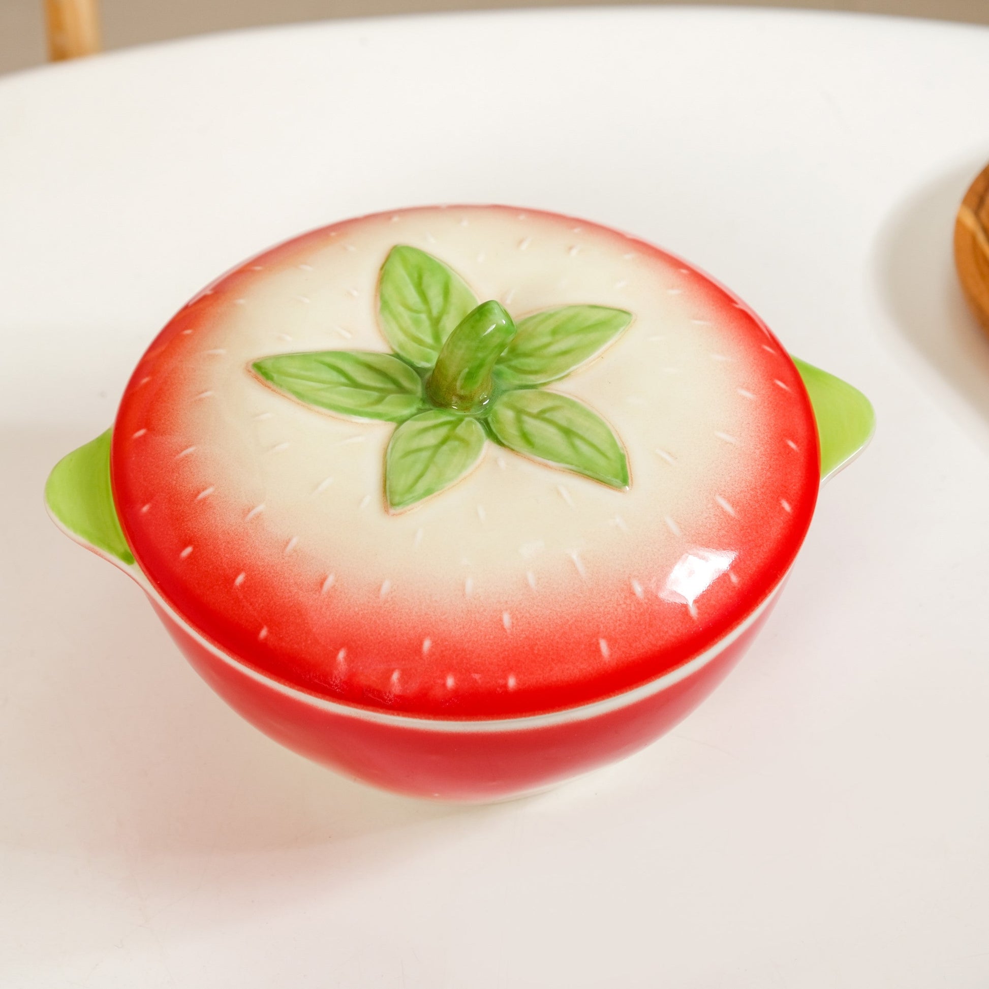Strawberry Ceramic Serving Bowl With Lid 900ml