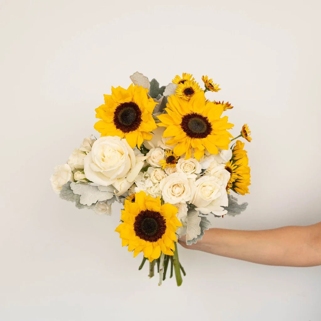 Bright Sky Sunflower DIY Flower Kit