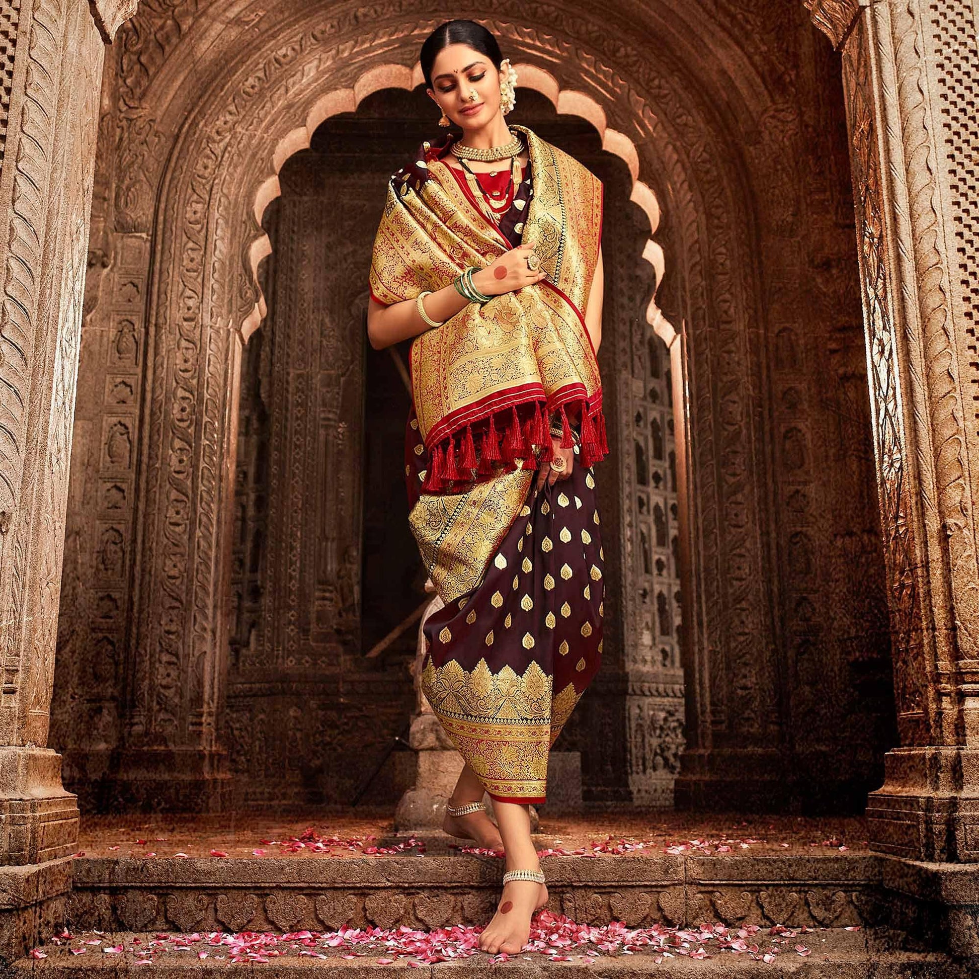 Brown Festive Wear Woven Banarasi Silk Saree With Zari Border Pallu