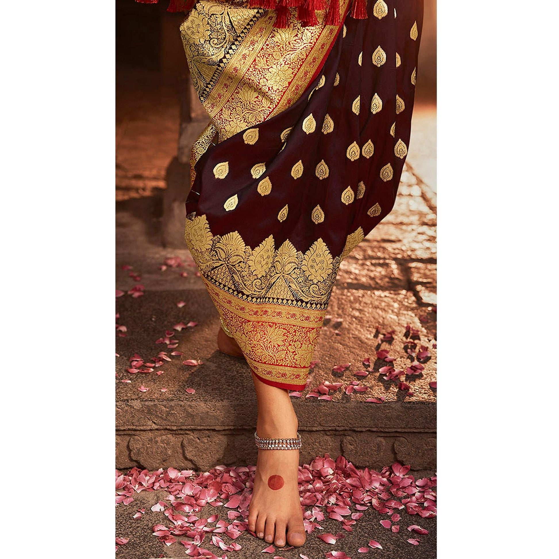 Brown Festive Wear Woven Banarasi Silk Saree With Zari Border Pallu