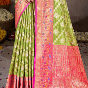 Green Silk Saree With Blouse Piece