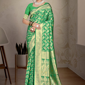 Green Silk Saree With Blouse Piece