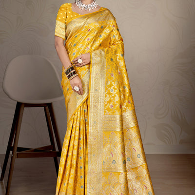 Yellow Silk Saree With Blouse Piece