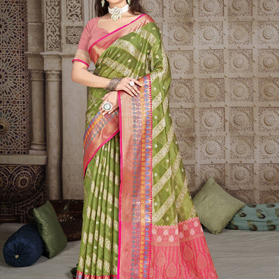 Green Silk Saree With Blouse Piece