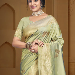 Green Silk Saree With Blouse Piece