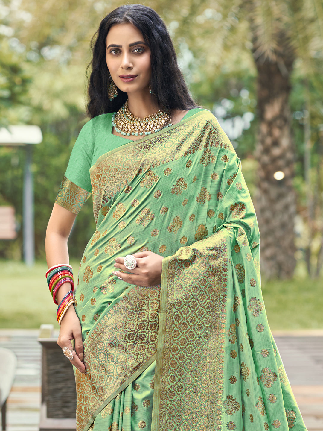 Green Silk Saree With Blouse Piece