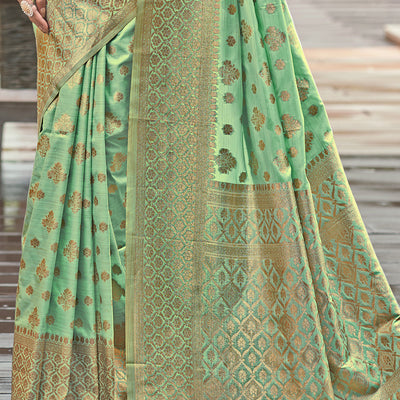 Green Silk Saree With Blouse Piece