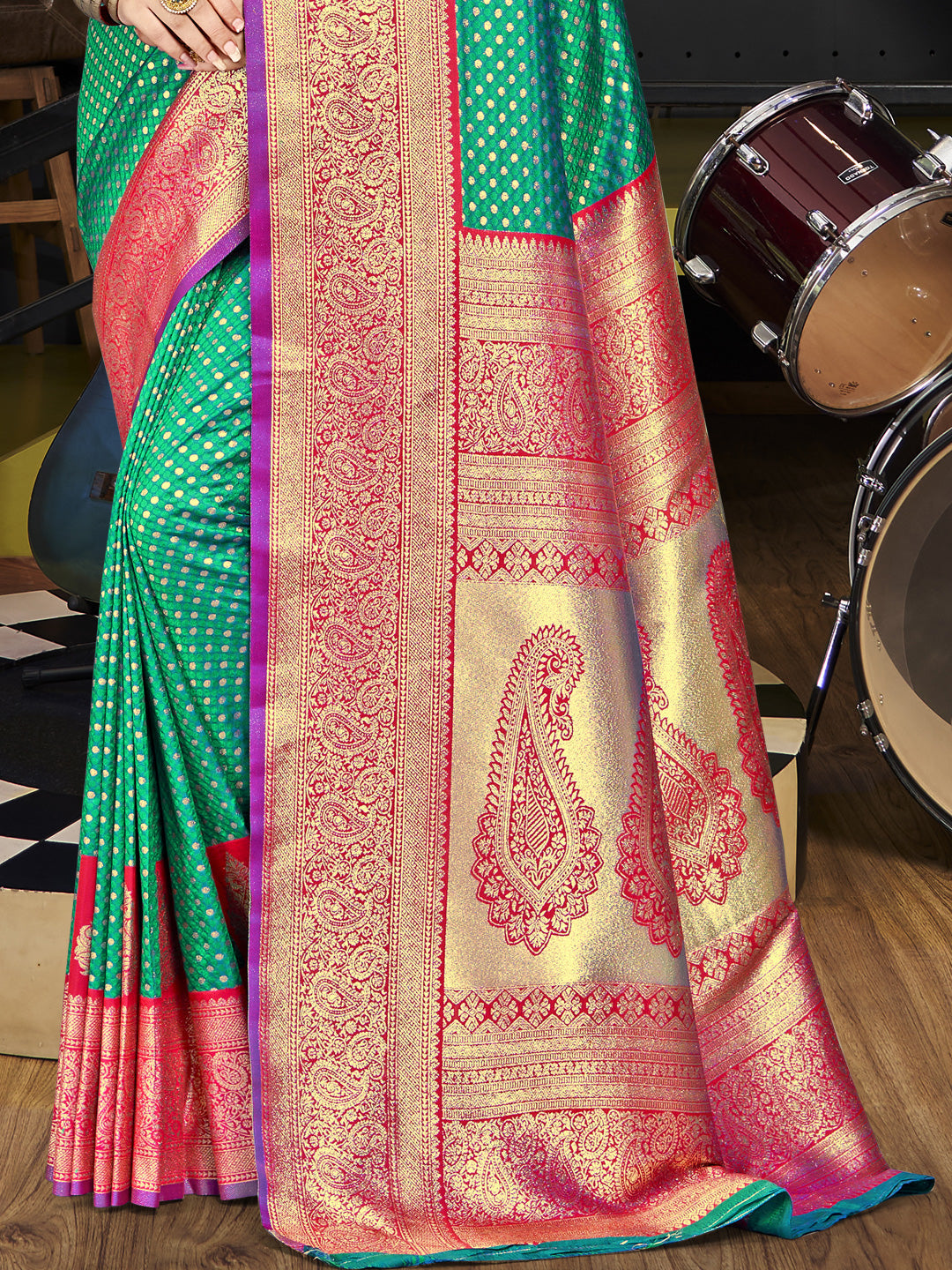 Teal Silk Saree With Blouse Piece