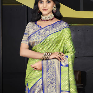 Green Silk Saree With Blouse Piece