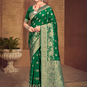 Green Silk Saree With Blouse Piece