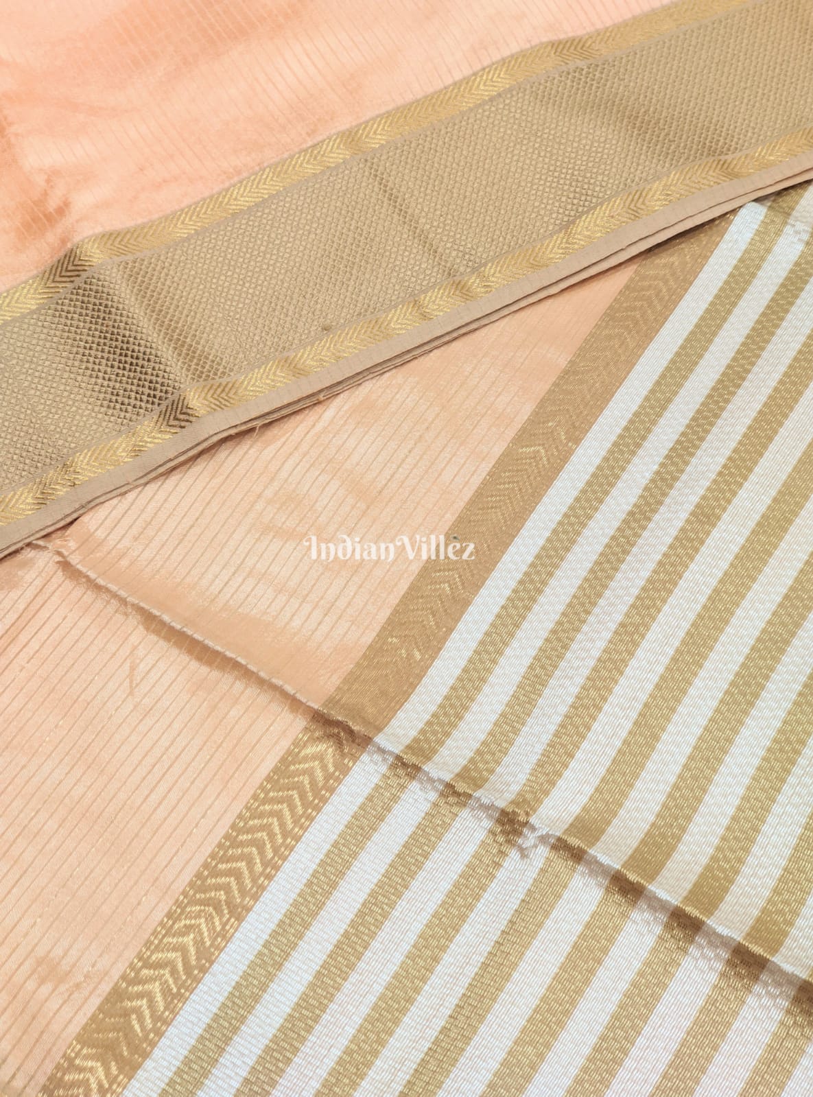 Light Peach Pure Silk Cotton Maheshwari Saree with Zari Border