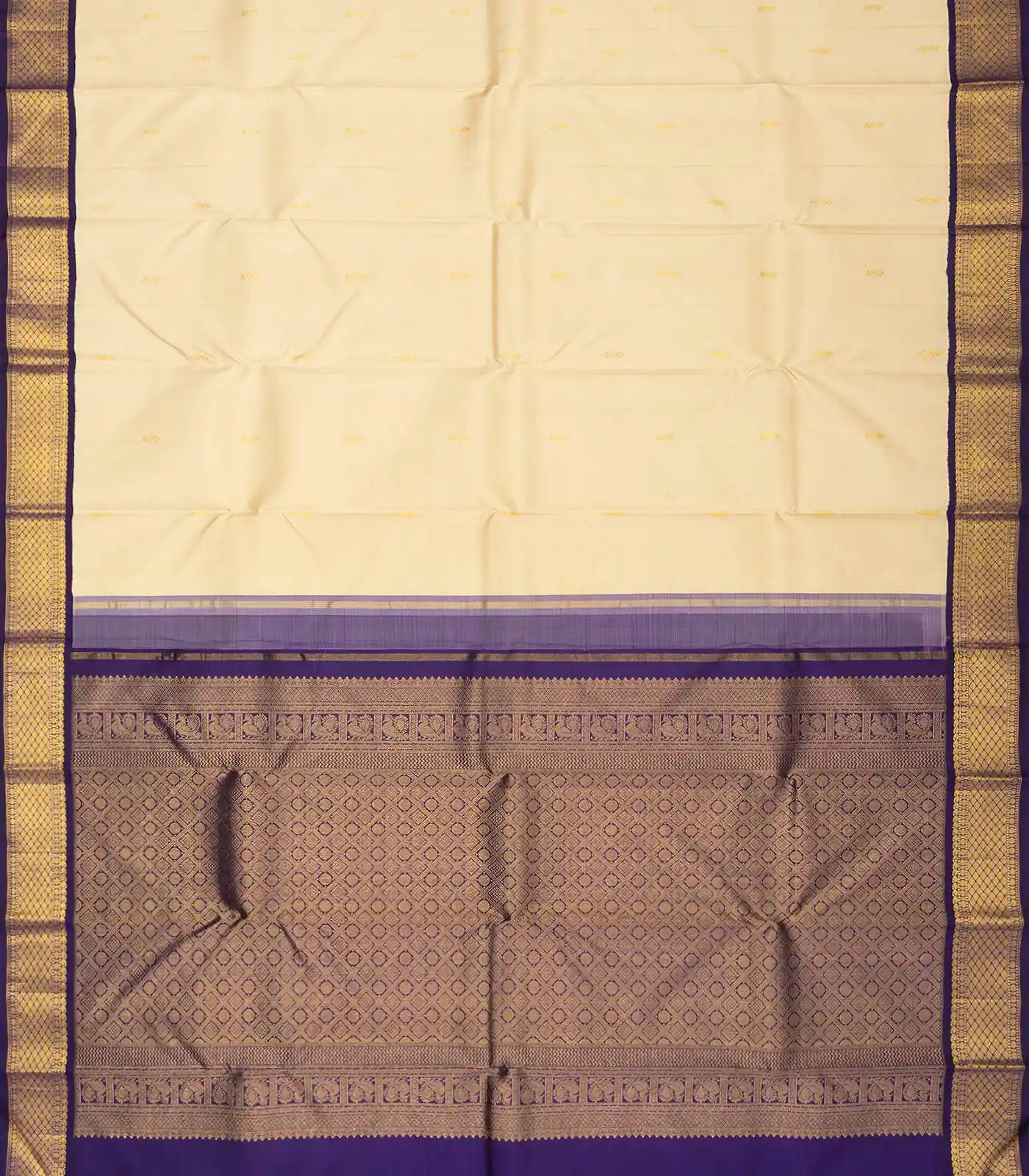 Cream Handloom Kanchipuram Korvai Silk Saree With Floral Buttas