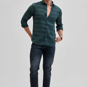 Green Textured Slim Fit Shirt