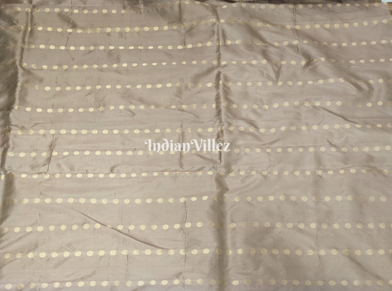 Carley's Rose Gold Designer Banarasi Katan Silk Saree With Small Border