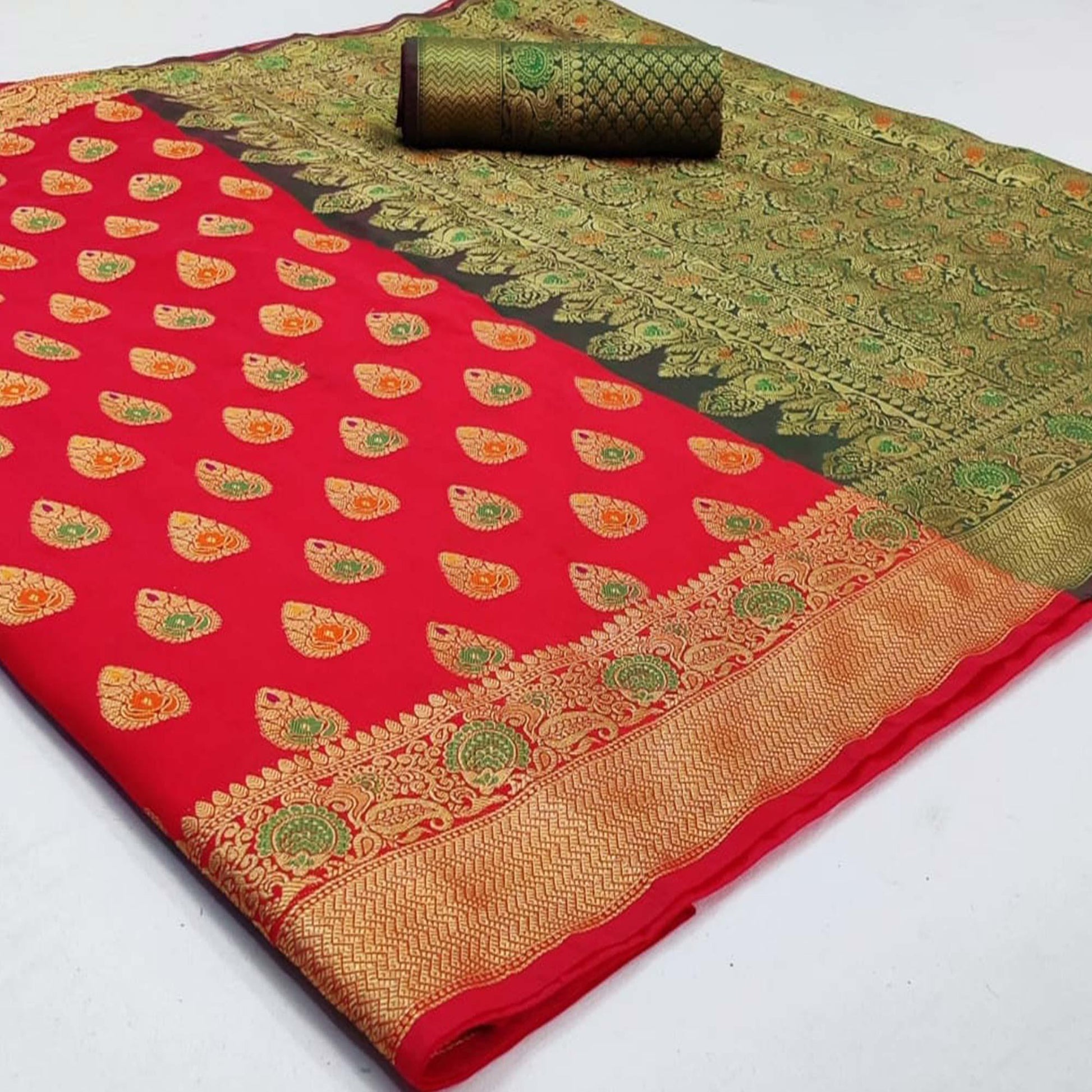 Capricious Red Colored Festive Wear Woven Silk Saree