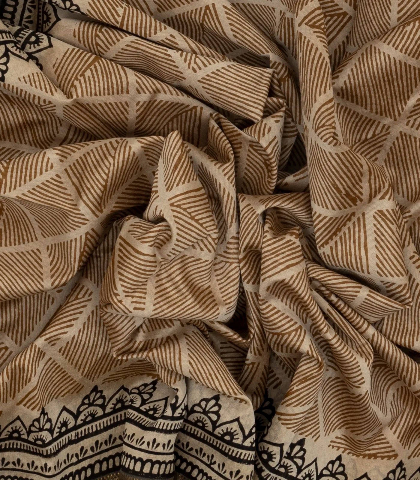 Beige Handloom Chanderi Cotton Saree With Printed Diamond Motifs