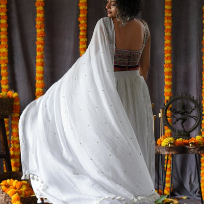 Chamkila taara (Without Blouse)