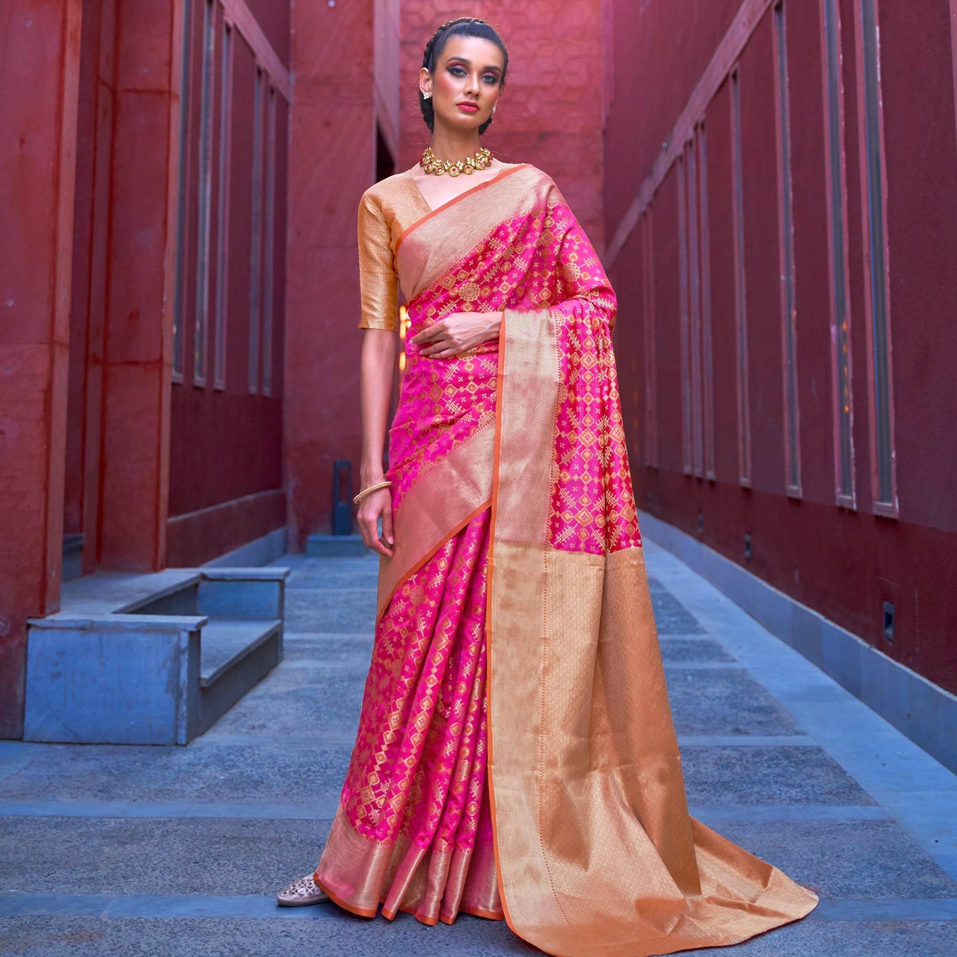 Charming Pink Colored Festive Wear Woven Silk Saree