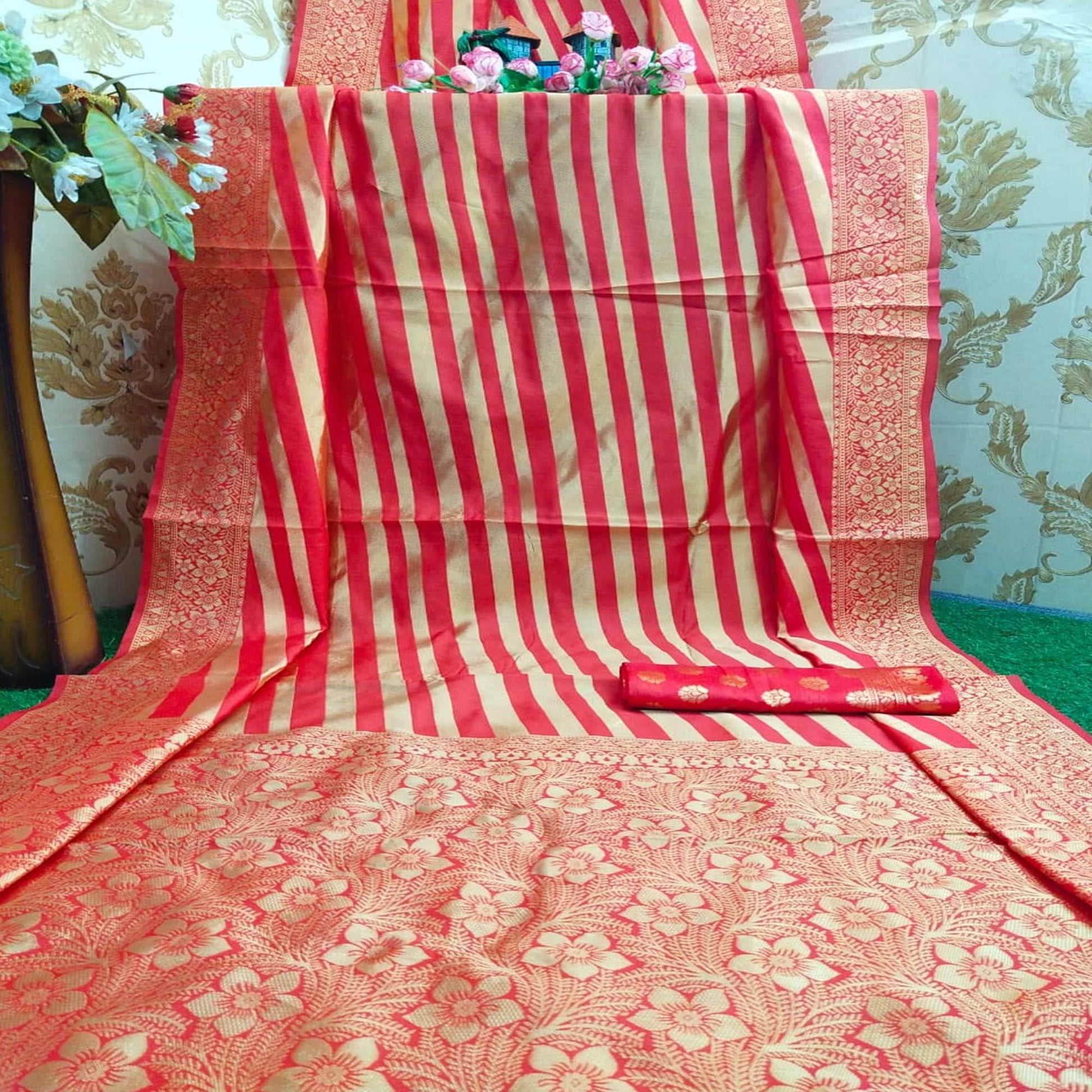 Charming Red Colored Festive Wear Woven Pure Heavy Banarasi Silk Saree