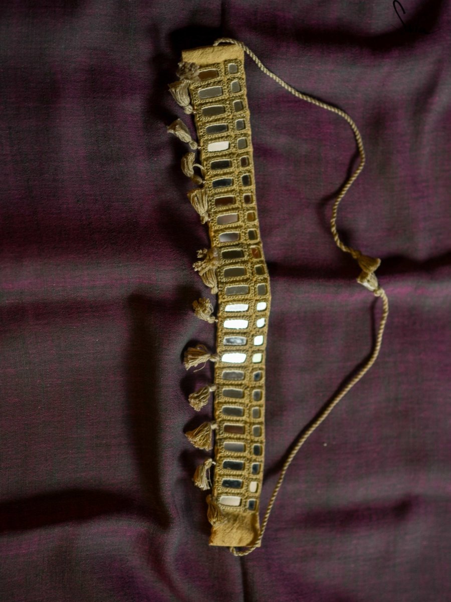 Chayagrahi Drishti (Choker)