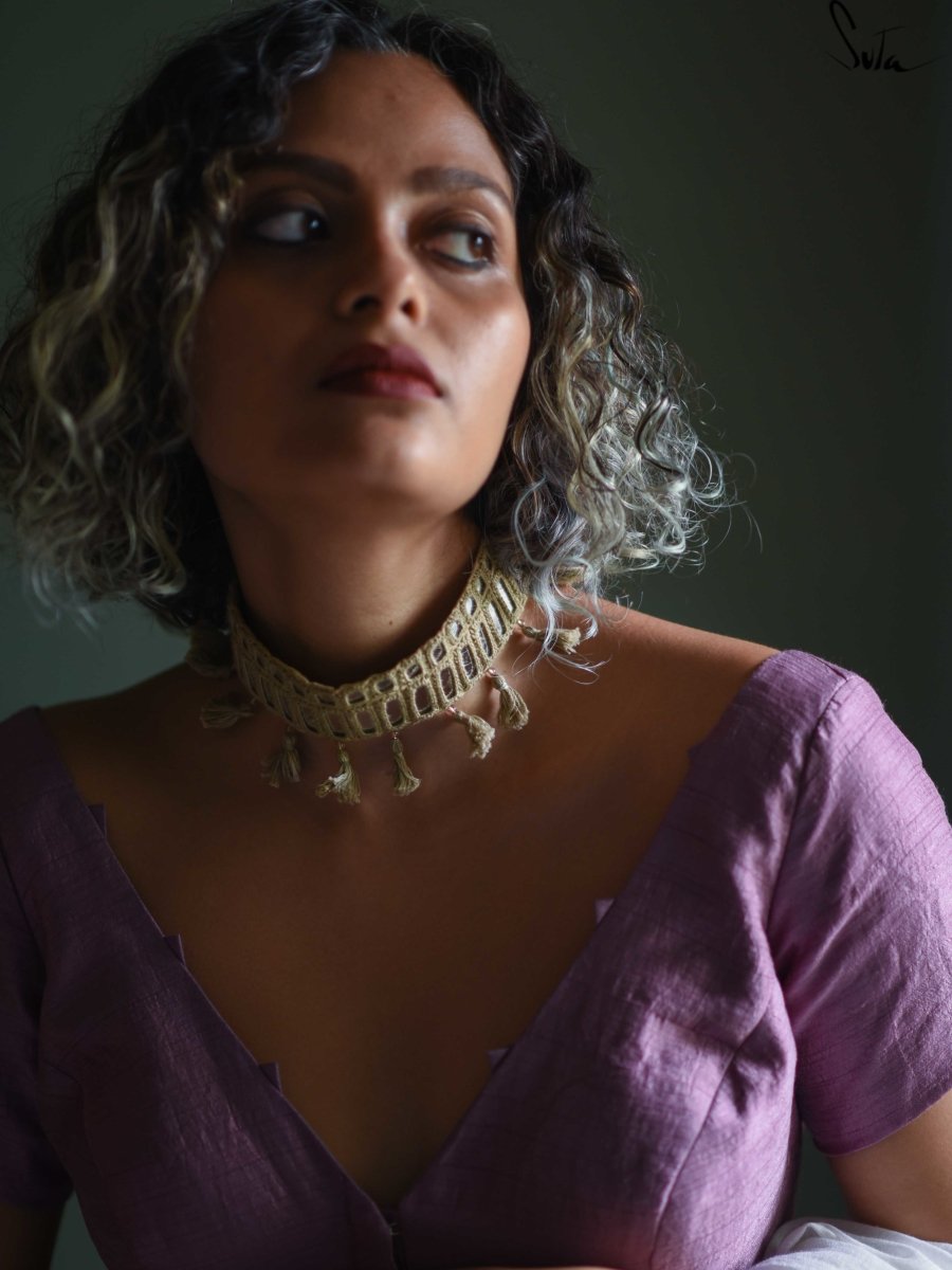 Chayagrahi Drishti (Choker)