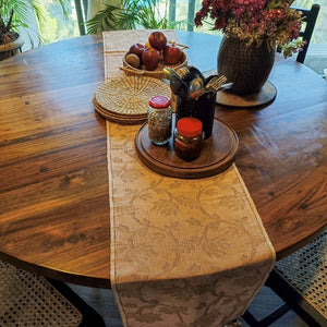 Cinnamon Apple Scones (Table Runner)
