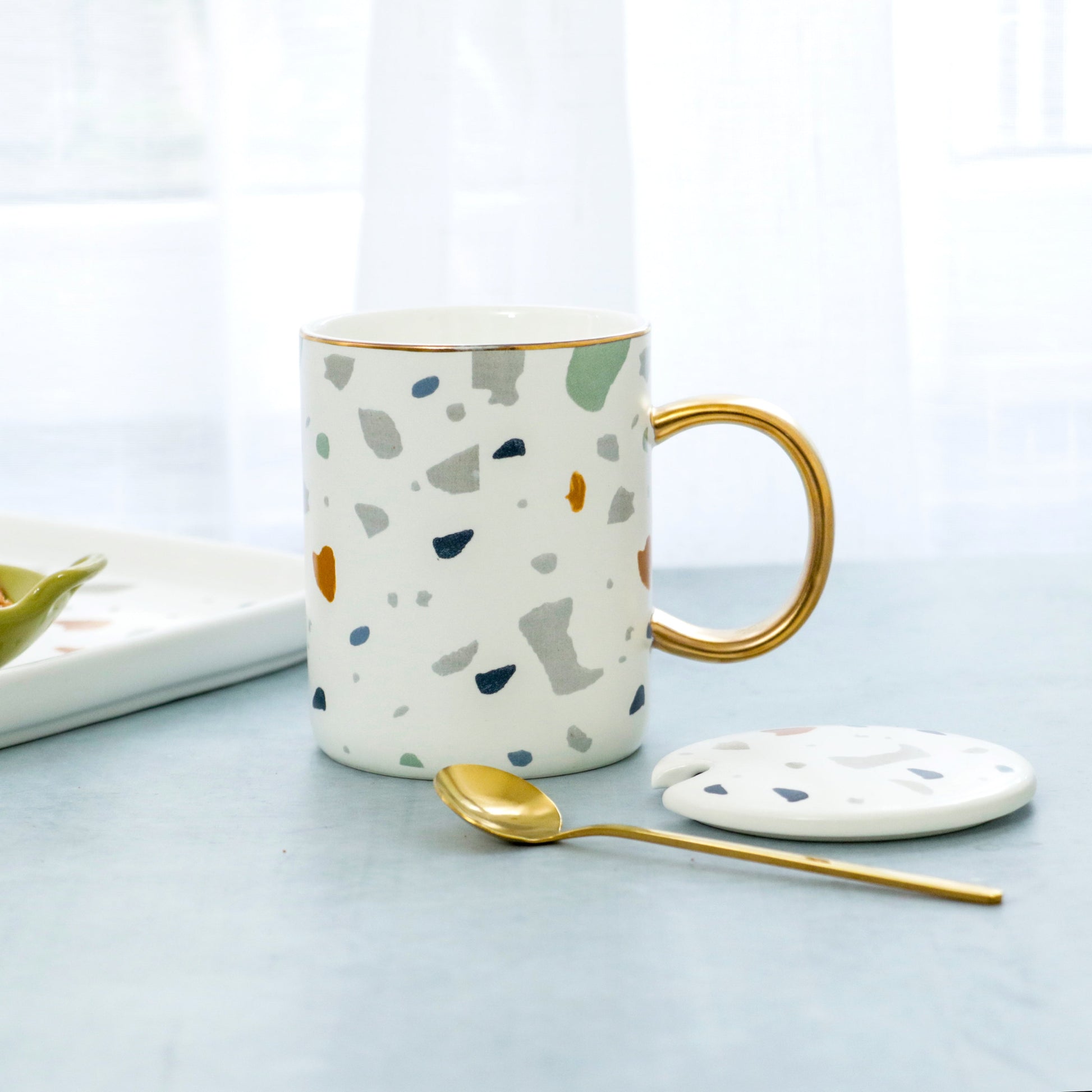 Coffee Mug with Lid