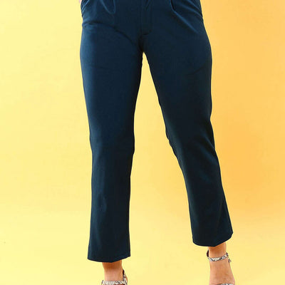 Women Tapered Pleated Pant With Belt