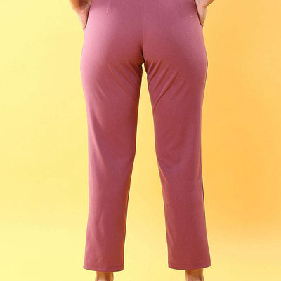 Women Tapered Pleated Pant With Belt