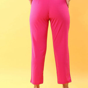 Women Tapered Pleated Pant With Belt